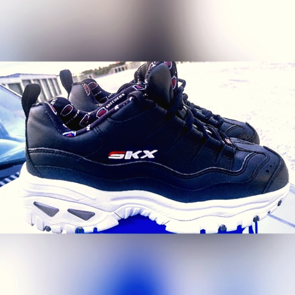 Womens Energy Retro Vision Black Leather Low-Top Sketcher Sneakers 13425 BKW 7.5